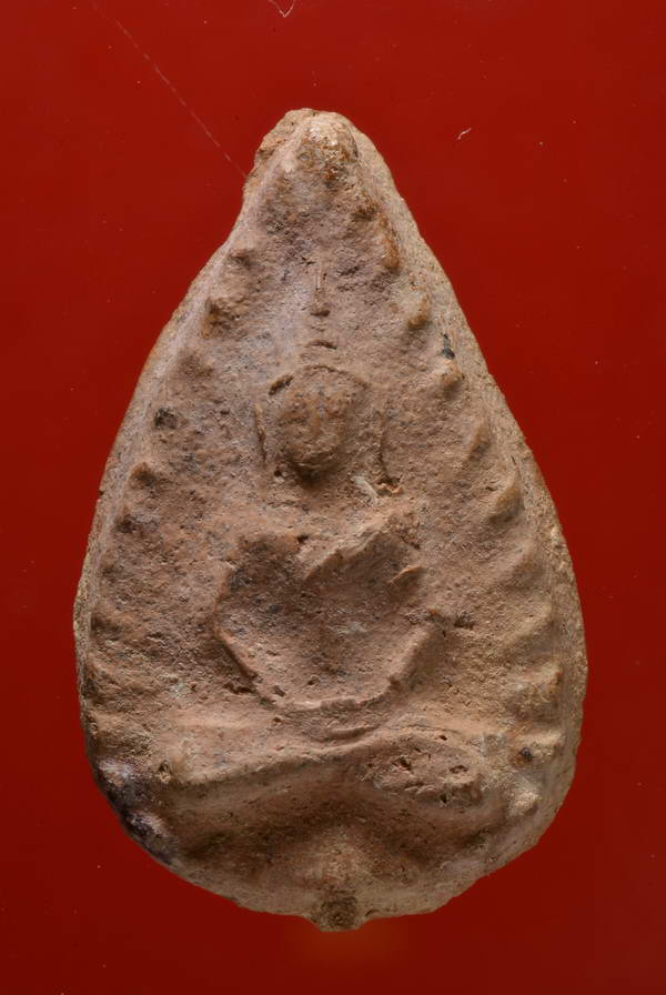 หน้าตาคมชัด.....พระกลีบบัว กรุวัดลิงขบ(วัดบวรมงคล) เนื้อดิน กรุงเทพ