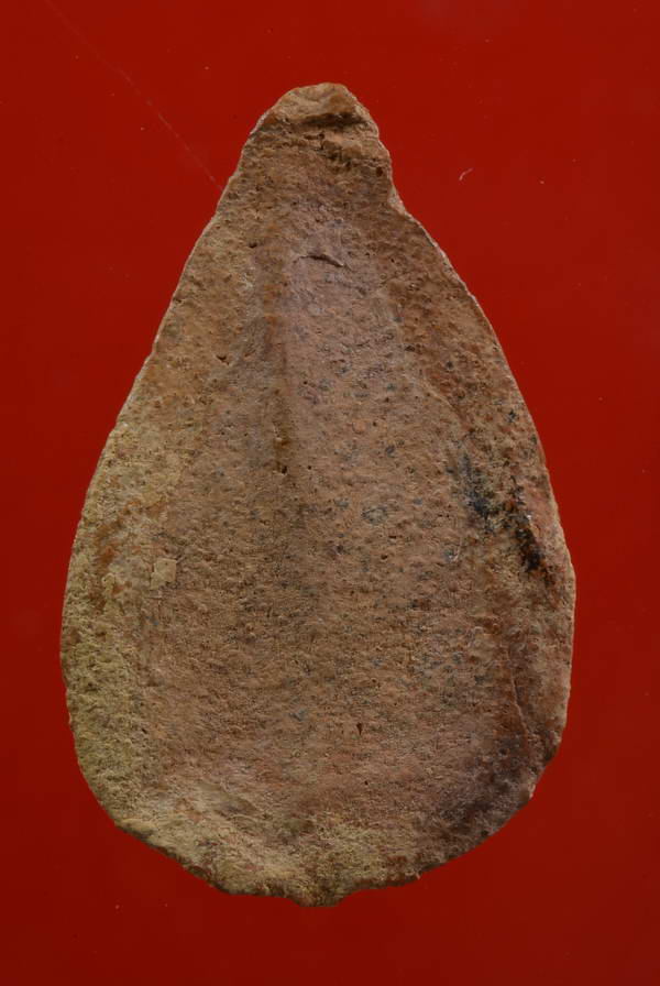 หน้าตาคมชัด.....พระกลีบบัว กรุวัดลิงขบ(วัดบวรมงคล) เนื้อดิน กรุงเทพ