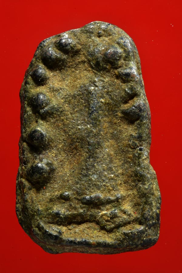 พระลีลาข้างเม็ด พิมพ์เล็ก กรุพระอัฏฐารส วัดพระศรีรัตนมหาธาตุ(วัดใหญ่) พิษณุโลก