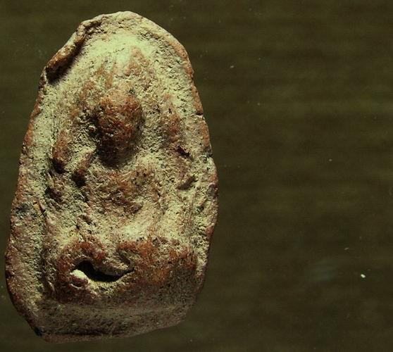 พระร่วงนั่งเม็ดน้อยหน่า สุโขทัย เนื้อดิน+ ใบรับรองพระแท้