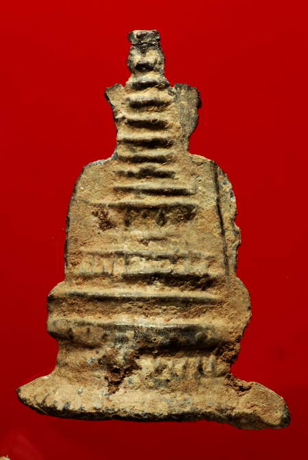 พระศิลปะชาน ทรงเครื่อง หลังเจดีย์ เนื้อตะกั่วสนิมแดง