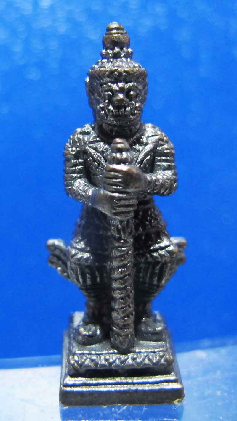 ท้าวเวสสุวรรณ หลวงพ่อเพี้ยน วัดเกริ่นกฐิน จ.ลพบุรี  ปี 2557 