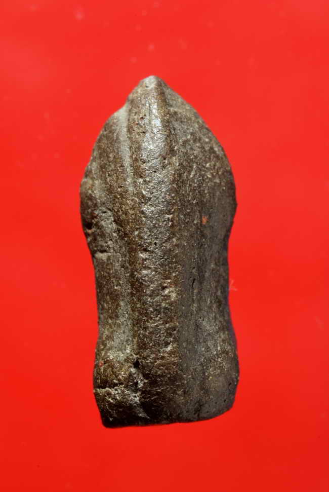 พิจิตรเม็ดน้อยหน่า สองหน้า กรุท่าฉนวน เนื้อดิน พิจิตร