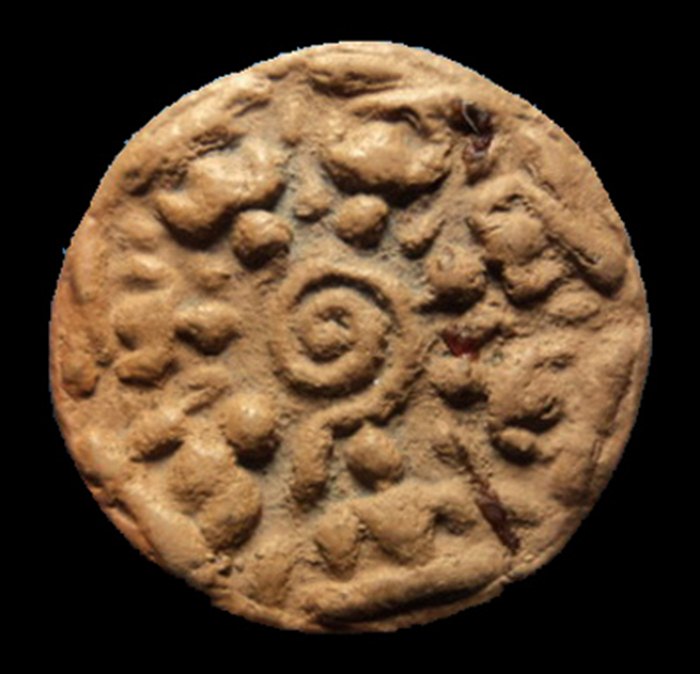 พระงบน้ำอ้อยเนื้อดิน  กรุหนองแซง  สระบุรี