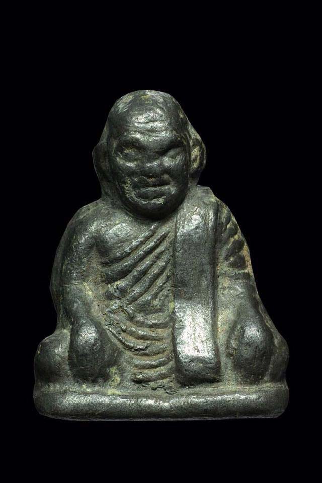 รูปหล่อหลวงพ่อเปรื่อง วัดบางคลาน เนื้อชาร์ปปี 2515( 2 )