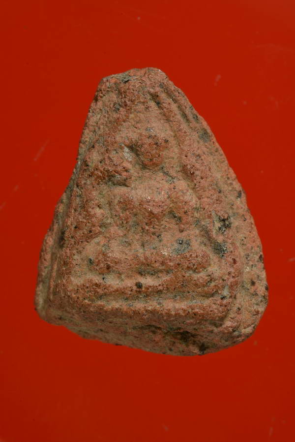 พระพิจิตรบ้านกล้วย กรุเมืองสุโขทัย เนื้อดิน