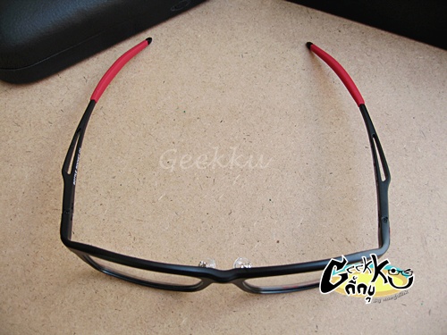  กรอบแว่นตา Oakley (O-18) ทรงกรอบเต็มสีดำ(ขาแดง) 