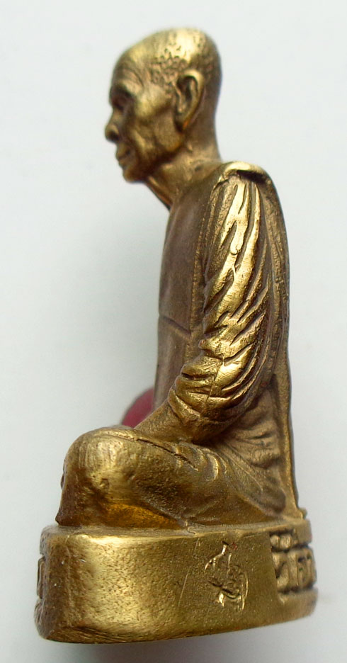 รูปหล่อหลวงพ่อ เดิม ปี 48 ของดีเมืองปากน้ำโพธิ์ เนื้อทองเหลือง พิมพ์นี้ลายละเอียดคมชัด โค๊ตใบโพธิ์ 