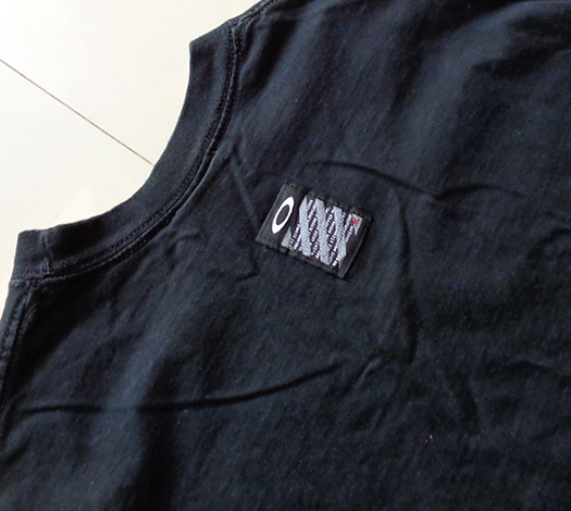 เสื้อยืด OAKLEY สีดำ เท่ห์ๆ เบอร์ L เคาะเดียว