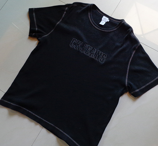 เสื้อยืด OAKLEY สีดำ เท่ห์ๆ เบอร์ L เคาะเดียว