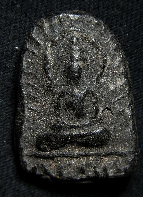 ตามภาพเลยคับ พระไม่ทราบที่