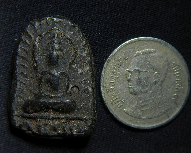 ตามภาพเลยคับ พระไม่ทราบที่