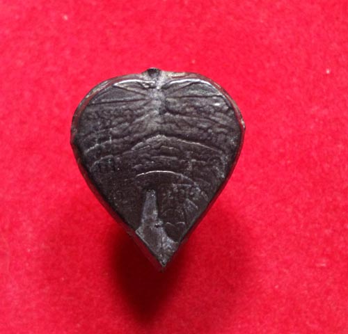 เหรียญหล่อใบโพธิ์      วัดบวรเนื้อเมฆพัตรปี2484หายาก