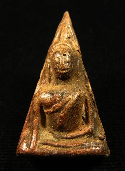 พระพิมพ์นางพญา เนื้อสวยไม่ทราบที่ครับ