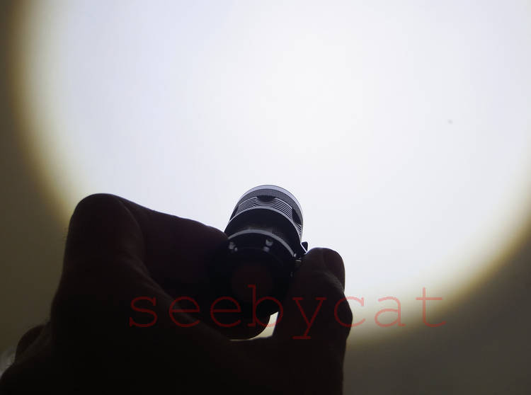 ไฟฉาย UltraFire CREE T6 ใส่ถ่านแบบ 14500 (AA)