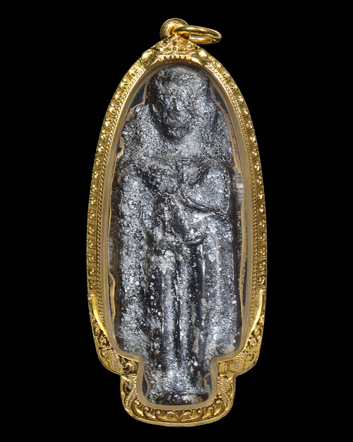 พระร่วงยืน พิมพ์ใหญ่ประทานพร กรุวังเพิ่ม จ.ขอนแก่น เนื้อตะกั่วสนิมแดง สภาพสวยมากมาก+เลี่ยมทอง10,000