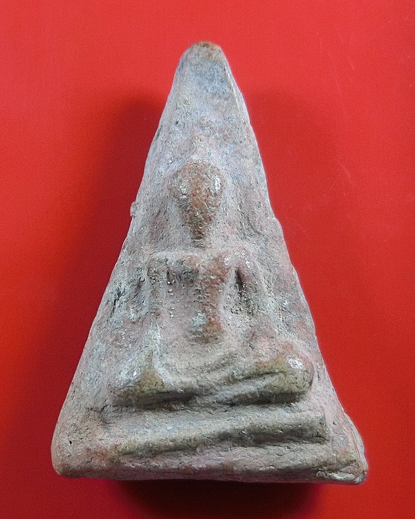 พระนางกำแพง เนื้อดิน