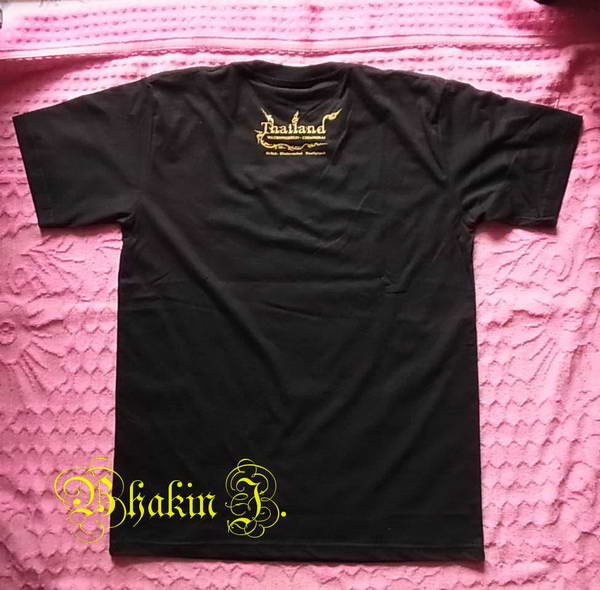สื้อยืดสีดำ ลายปลา Size S  (รอบอก 35.5 นิ้ว) ที่ระลึก จากหอศิลป์ วัดร่องขุ่น จ.เชียงราย สวยงามจะสะสม