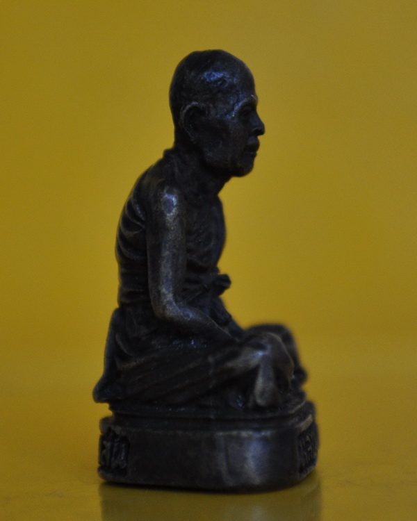 รูปหล่อรุ่นแรก หลวงปู่ชื้น วัดญาณเสน