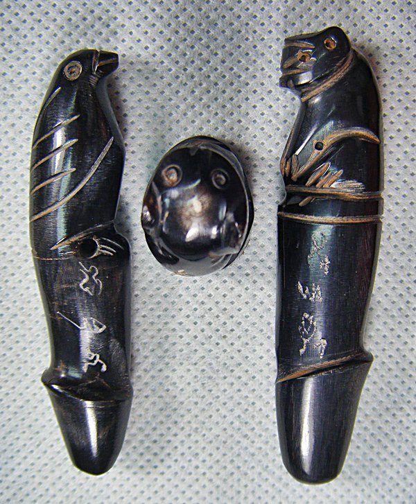 ๓ชิ้นหลวงพ่อเปิ่น วัดบางพระ เสือ,ปลัดขิกหัวนกคุ้ม,หัวเสือเขาควายแกะรุ่นไตรมาส๔๔จารรอบเคาะเดียวครับ