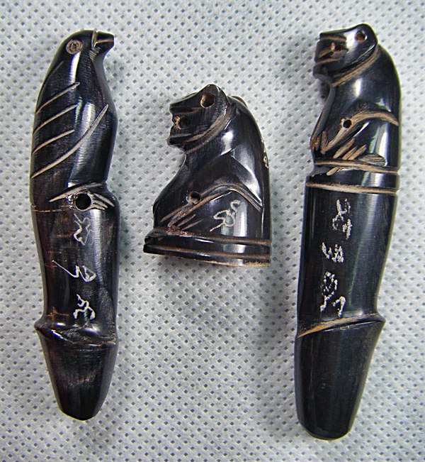 ๓ชิ้นหลวงพ่อเปิ่น วัดบางพระ เสือ,ปลัดขิกหัวนกคุ้ม,หัวเสือเขาควายแกะรุ่นไตรมาส๔๔จารรอบเคาะเดียวครับ