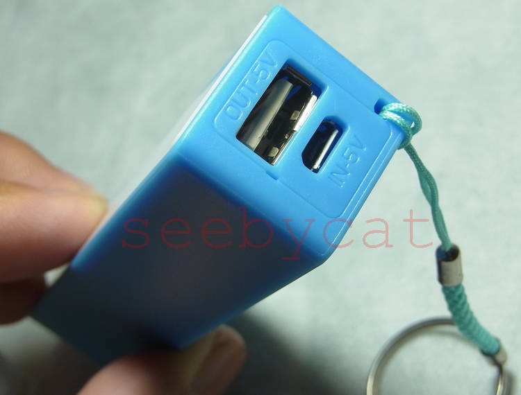 Power Bank แบตเตอรี่ในตัวถอดเปลี่ยนได้ แบตเตอรี่แบบ18650 ขนาด 5000mAh