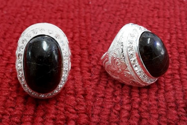 แหวนเงินหนาๆ หัววัตถุอาถรรน์