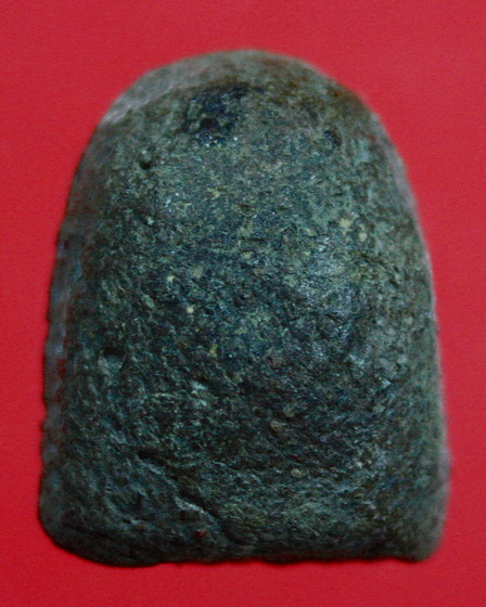 พระกรุเนื้อดิน หลวงพ่อเข่ง วัดใหม่พระพิเรนทร์ กรุงเทพ สภาพสวยหลังอูมเต็ม