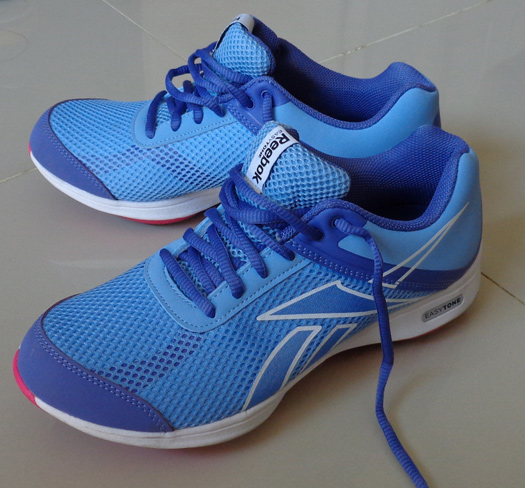 รองเท้า reebok ของแท้ Easy TONE ใหม่ๆเลย 