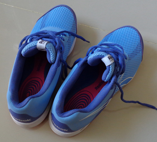 รองเท้า reebok ของแท้ Easy TONE ใหม่ๆเลย 