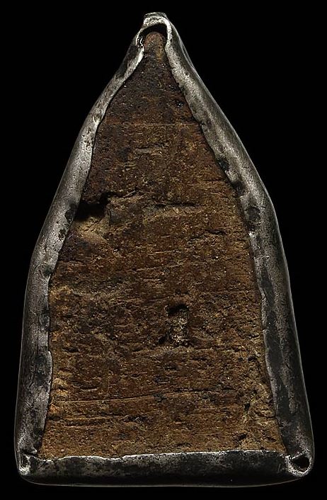 พระชินราช เนื้อดิน กรุวัดเสาธงทอง จ.สุพรรณบุรี เนื้อจัด ดูง่าย