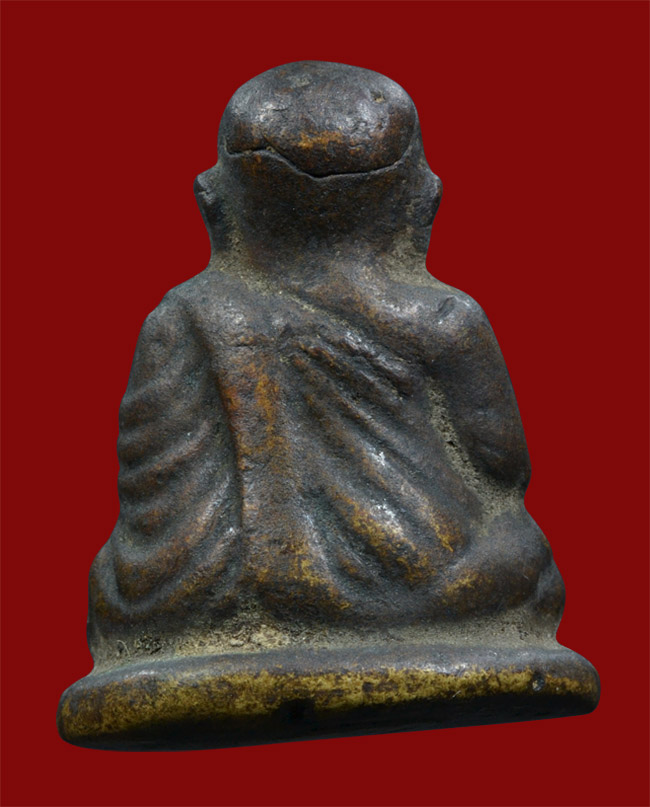 หลวงพ่อเงิน วัดบางคลาน รุ่นปืนแตก พ.ศ.2528