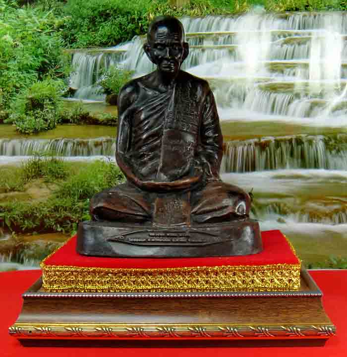 ***หลวงพ่อพรหม ถาวโร วัดช่องแค พระบูชา ขนาดหน้าตัก 5 นิ้ว ฐา นกลมรี เนื้อทองเหลืองรมดำ งานต้มยาครั้ง