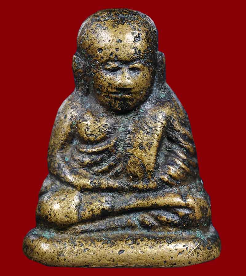 หลวงพ่อเงิน วัดบางคลาน จังหวัดพิจิตร รุ่นปืนแตก พิมพ์ไตรมาส ปี ๒๕๒๘ 