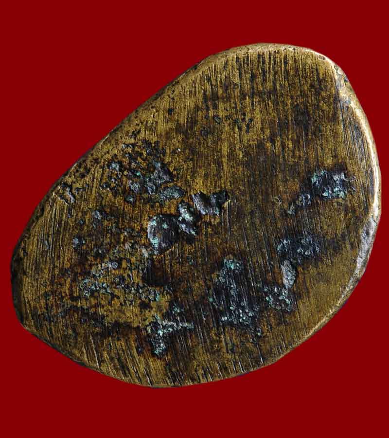 หลวงพ่อเงิน วัดบางคลาน จังหวัดพิจิตร รุ่นปืนแตก พิมพ์ไตรมาส ปี ๒๕๒๘ 