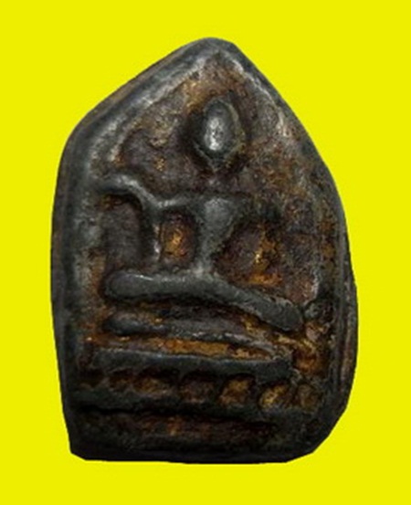 พระกรุวัดชนะสงคราม พิมพ์พุทธกวัก เนื้อชิน(หายาก) สวยๆ ติดที่ 2 พร้อมใบประกาศครับ