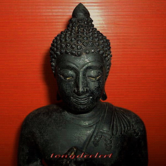 พระพุทธทักษิณมิ่งมงคล วัดเขากง จ.นราธิวาส ตามุก หล่อดินไทย สวยมากค่ะ