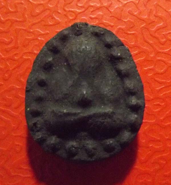 พระปิดตา หลวงพ่อคล วัดวังสรรพรส พิมพ์ข้างจุด เนื้อดิน7ป่าช้า