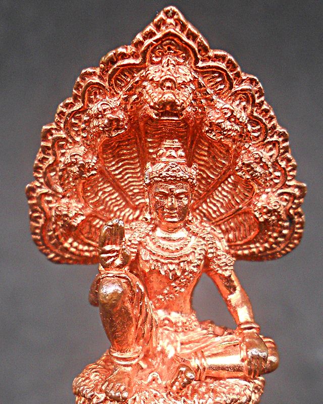 รุ่นแรกวัดนางพระยา {ปางมหาราชลีลา  สูง 4 .5 ซ.ม.} เนื้อสัมฤทธิ์แดง # 894