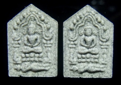 **วัดใจ**ขุนแผนพรายกุมารพิมพ์เล็กแจกกรรมการ เนื้อแตกลายงาฝังตะกรุดเงิน**ผสมผงพรายกุมาร ลป.ทิม 1