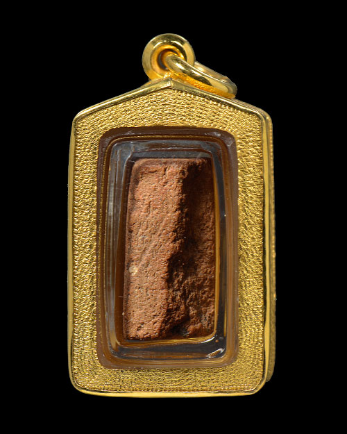 พระกรุนาดูนตัดเดี่ยว จ.มหาสารคาม พิมพ์เจ้าเงาะ+เลี่ยมทอง