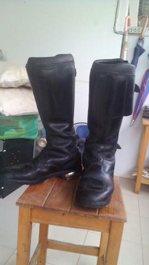 รองเท้าบู๊ทหนังขับมอไซค์ Daytona 2,000