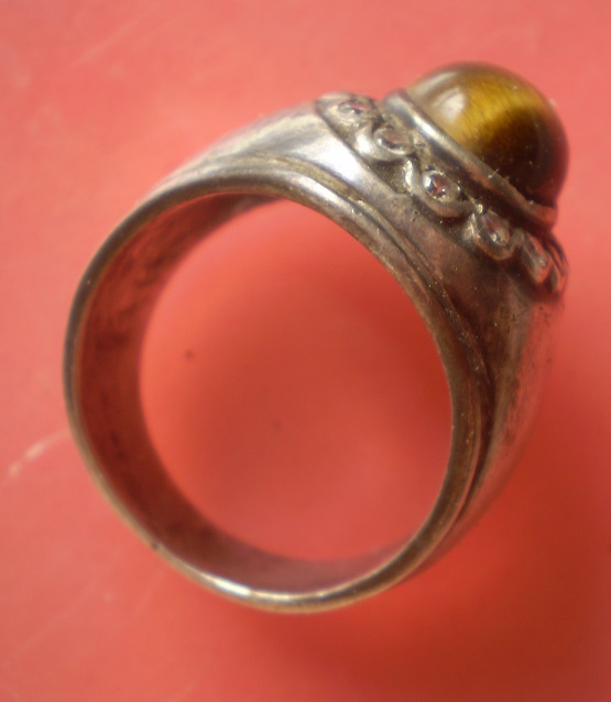 แหวนเงิแท้   หัวแหวนหินตาเสือ   เคาะเดียว