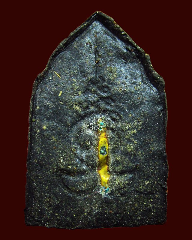 พระปิดตาห้าเหลี่ยม เนื้อดำ ฝังตะกรุดทองเหลือง หลวงปู่บัว ถามโก รุ่น ที่ระลึกหล่อรูปเหมือน ปี ๒๕๔๑