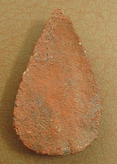 พระกลีบบัว กรุวัดลิงขบเนื้อดิน สภาพตามรูปครับ