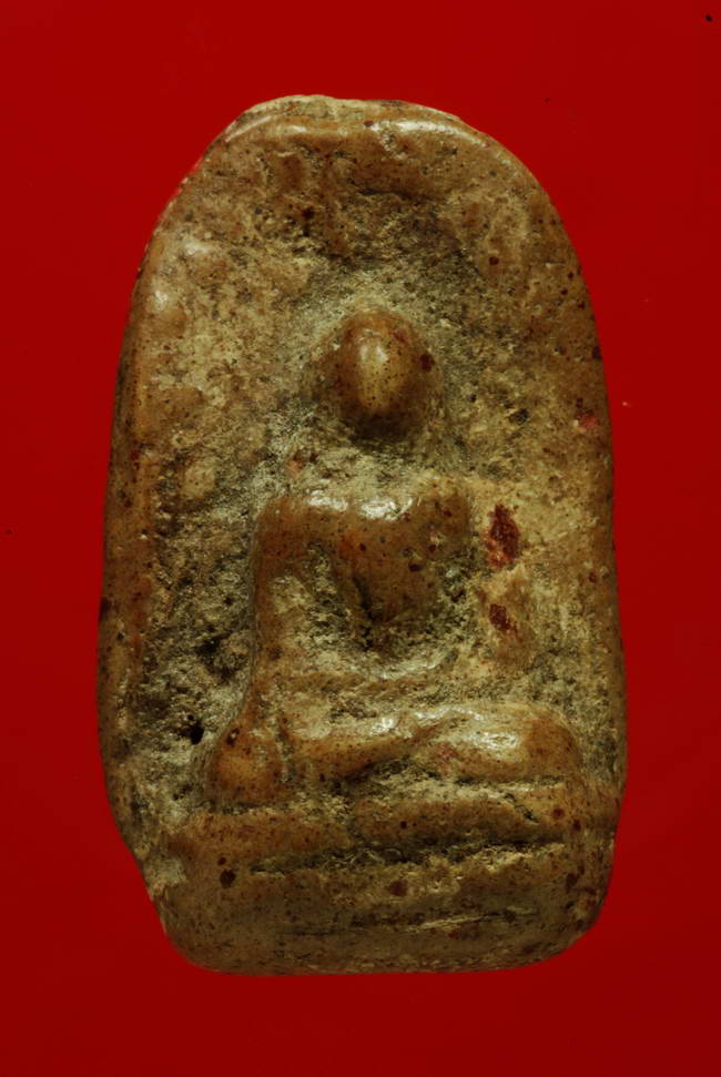 พระคง กรุเก่า ลำพูน เนื้อดิน ผ่านการใช้