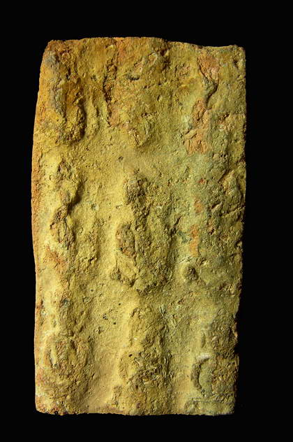 พระแผงนาดูนตัดเก้า กรุพระธาตุนาดูน เนื้อดิน มหาสารคาม+ใบเซอร์สมาคม