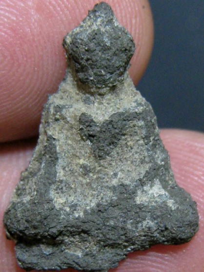 พระนางกำแพง เนื้อชินเงิน จ.กำแพงเพชร มาพร้อมบัตรรับรอง ราคาเบา ๆ