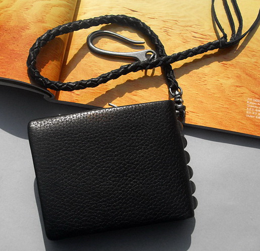 กระเป๋าสตางค์ หนัง fifteen sixteen สีดำ มีสายคล้องกับเข็มขัด หรือกระเป๋าได้