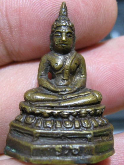 พระกริ่ง ร.ด. ปี2513 เนื้อทองเหลือง กรมการรักษาดินแดน กรุงเทพฯ ท่านเจ้าคุณนรฯ สภาพพอสวย